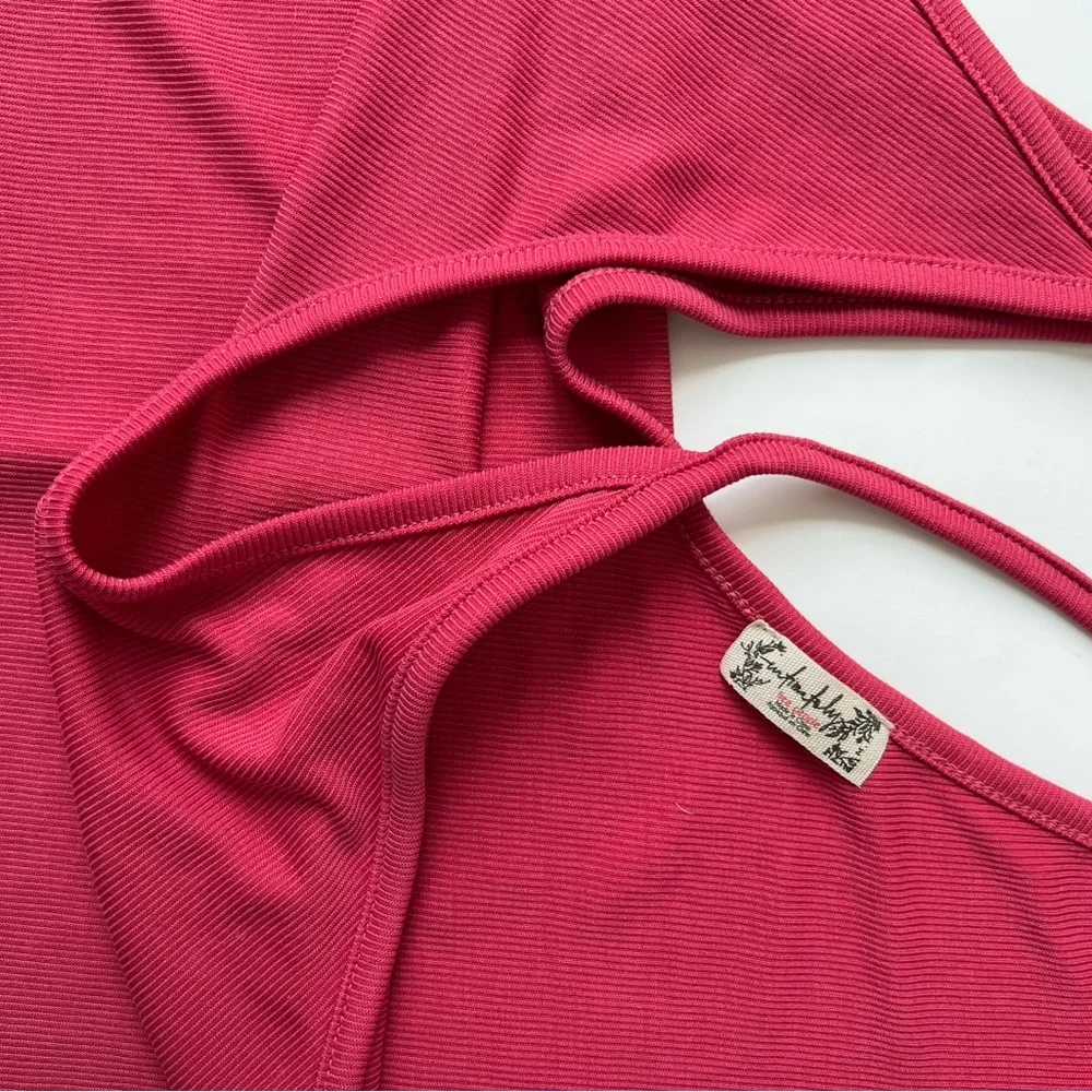 Free People Pink women’s Sleeveless V-Neck Ribbed Tank Top